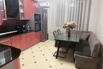 Фото №1: 2-комнатная квартира 60 м², 2/12 эт. - Краснодар, мкр. ЖК Феникс, ул. имени В.Н. Мачуги, 6/2