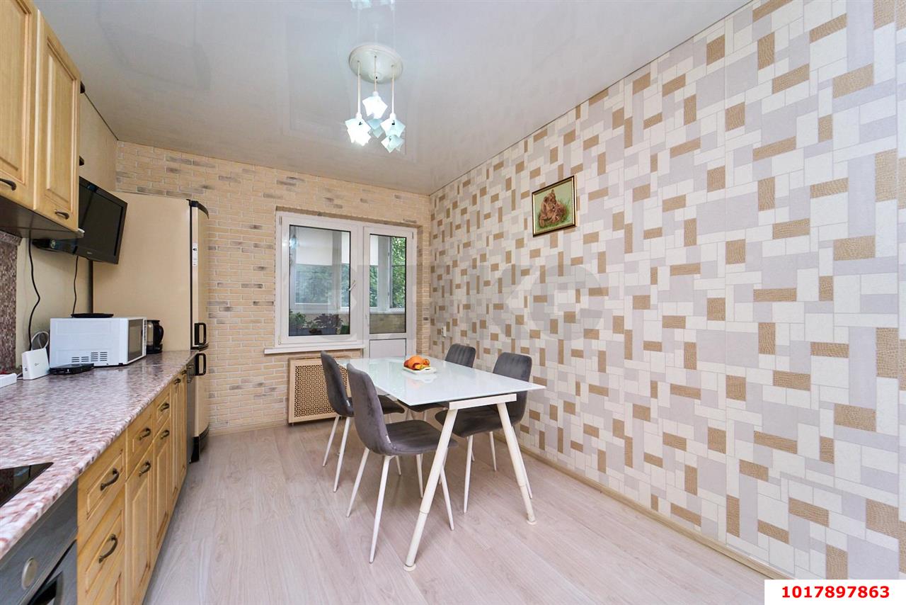 Фото №2: 2-комнатная квартира 65&nbsp;м², 1/5&nbsp;эт. - Краснодар, Прикубанский внутригородской округ, мкр. Молодёжный, ул. 2-я Целиноградская, 7
