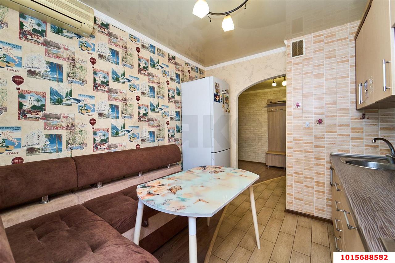 Фото №3: 2-комнатная квартира 55&nbsp;м², 1/3&nbsp;эт. - Краснодар, Прикубанский внутригородской округ, Калинино, мкр. Завод Радиоизмерительных Приборов, ул. Российская, 448/4