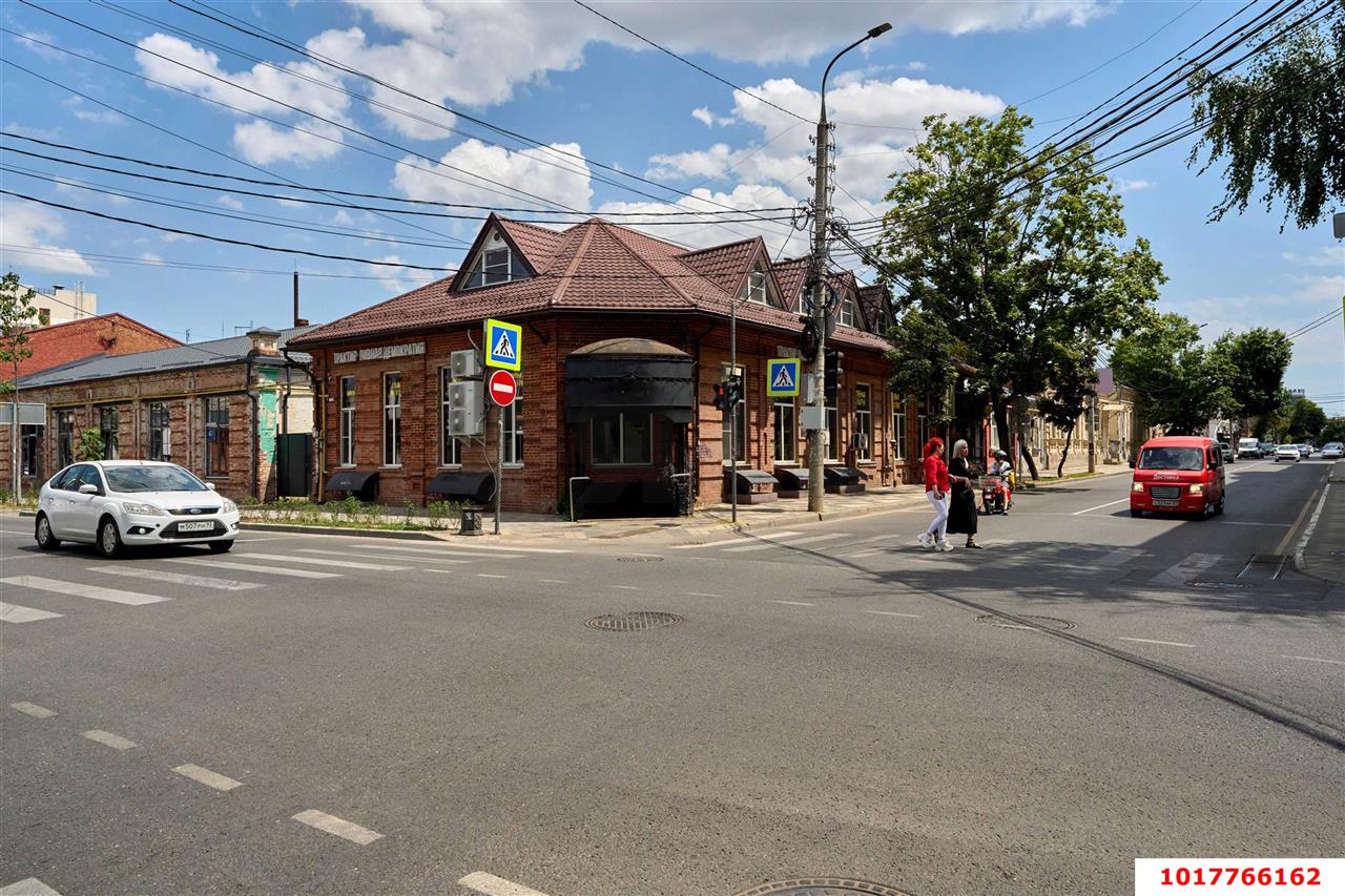Фото №5: Отдельное здание 405&nbsp;м², 1/2&nbsp;эт. - Краснодар, Западный внутригородской округ, мкр. Центральный, ул. Карасунская, 69