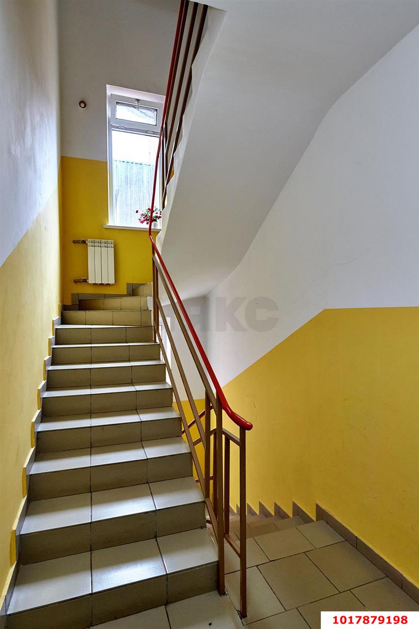 Фото №10: 1-комнатная квартира 43&nbsp;м², 2/3&nbsp;эт. - Краснодар, Прикубанский внутригородской округ, мкр. 40 лет Победы, ул. 1 Мая, 114