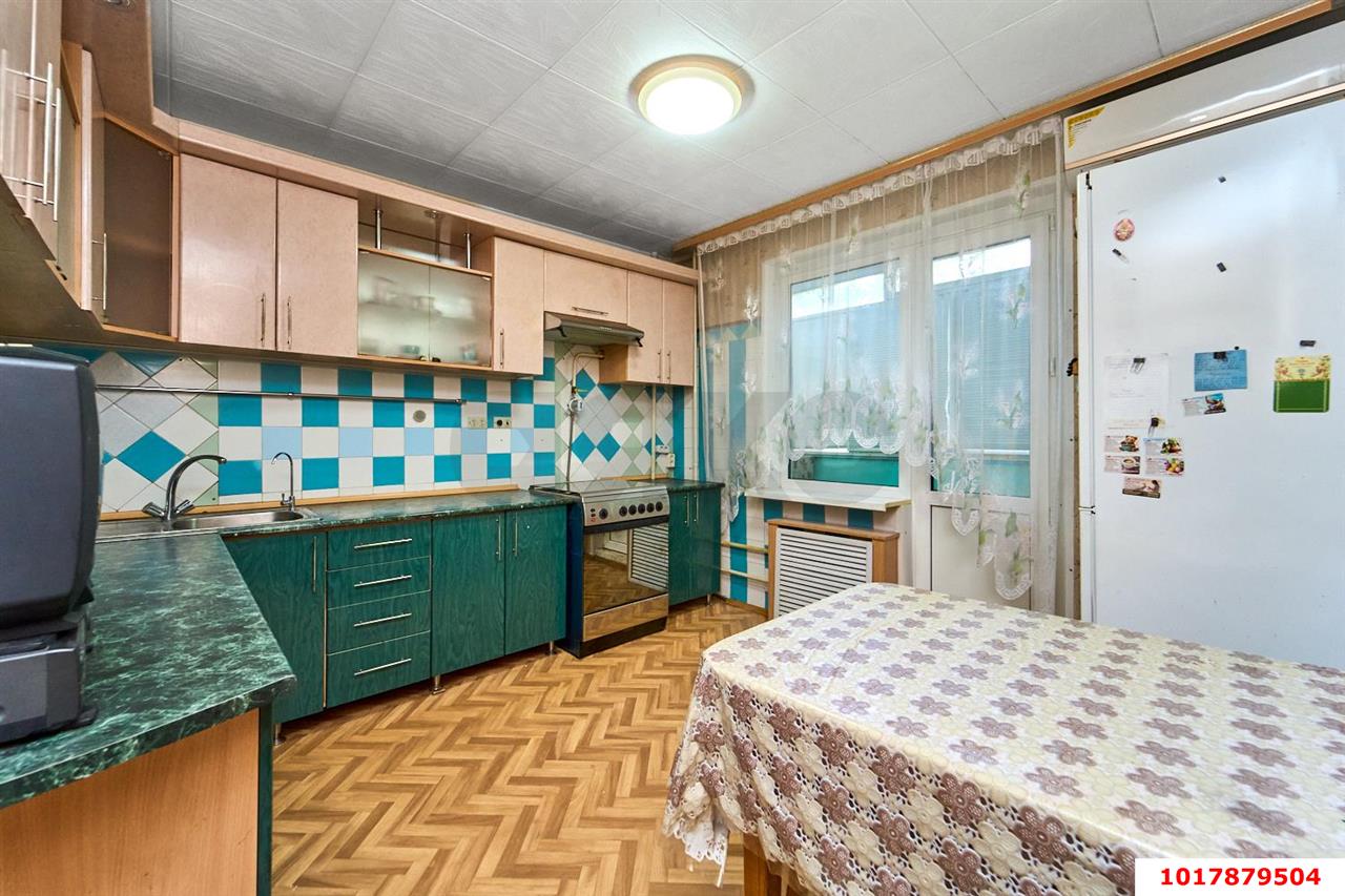 Фото №1: 3-комнатная квартира 83&nbsp;м², 4/10&nbsp;эт. - Краснодар, Прикубанский внутригородской округ, мкр. Завод Измерительных Приборов, ул. Московская, 48