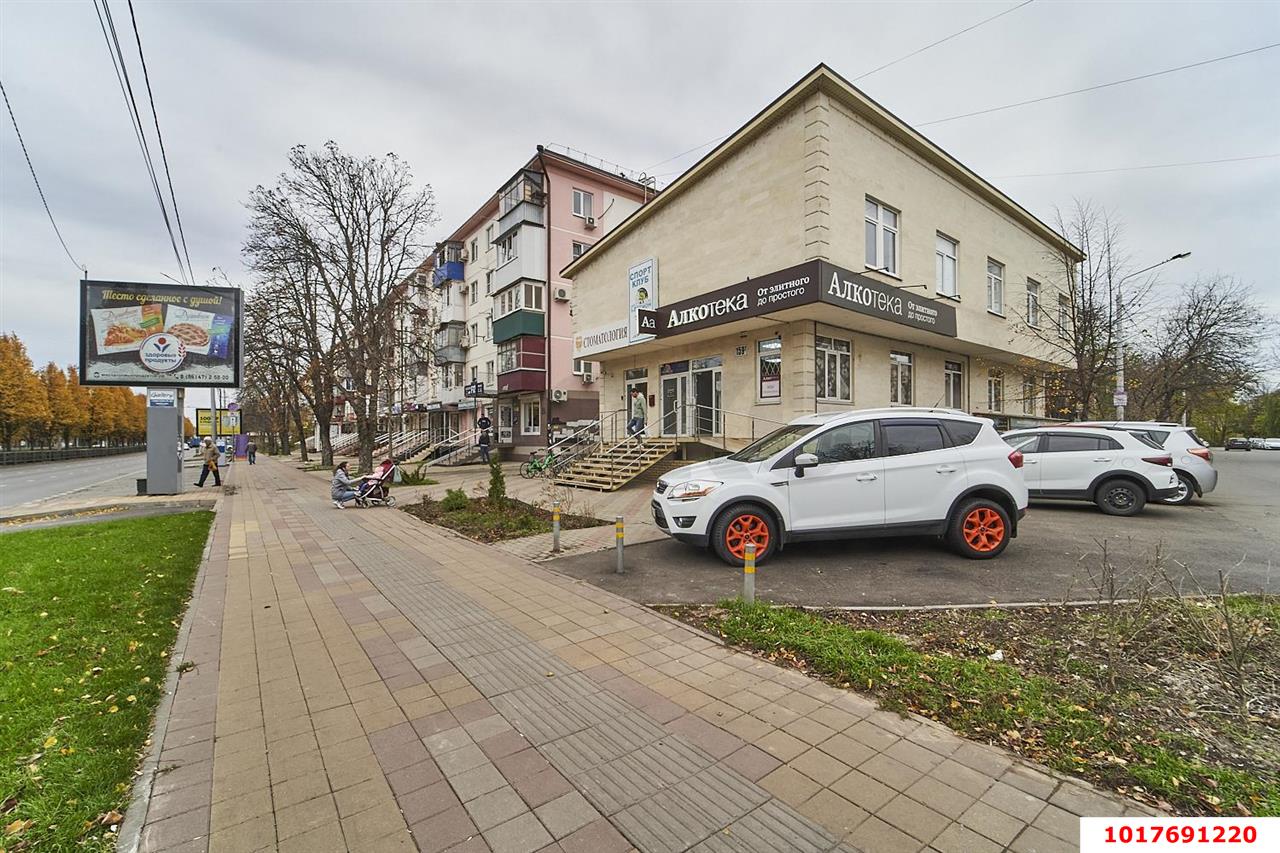 Фото №3: Торговое помещение 162&nbsp;м², 3&nbsp;эт. - Краснодар, Карасунский внутригородской округ, мкр. Черёмушки, ул. Ставропольская, 159/2