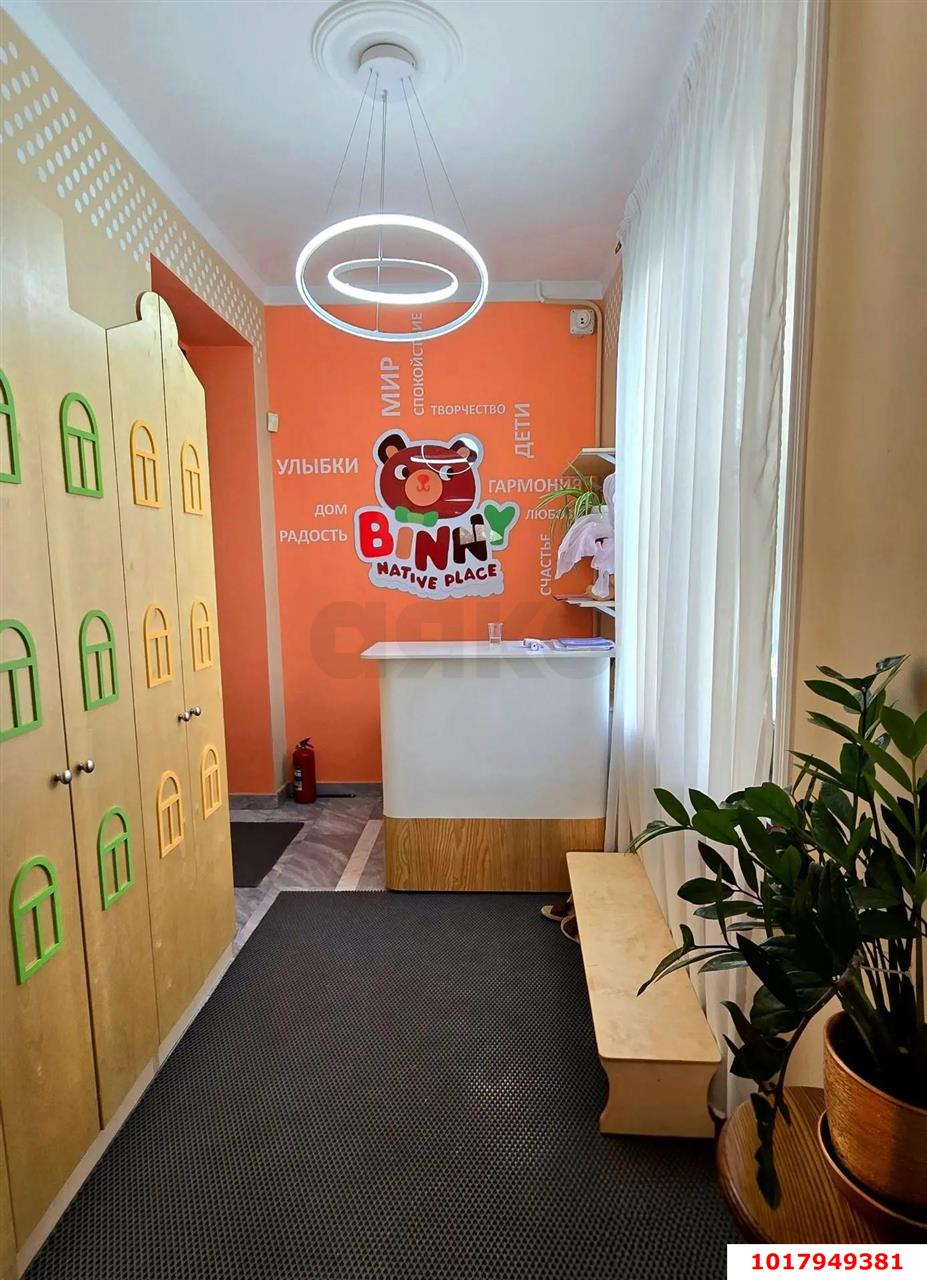 Фото №13: Дом 352&nbsp;м² + 14.53&nbsp;сот., 3&nbsp;эт. - Краснодар, Прикубанский внутригородской округ, Отделение № 1 совхоза Солнечный, мкр. Фестивальный, ул. Новицкого, 2