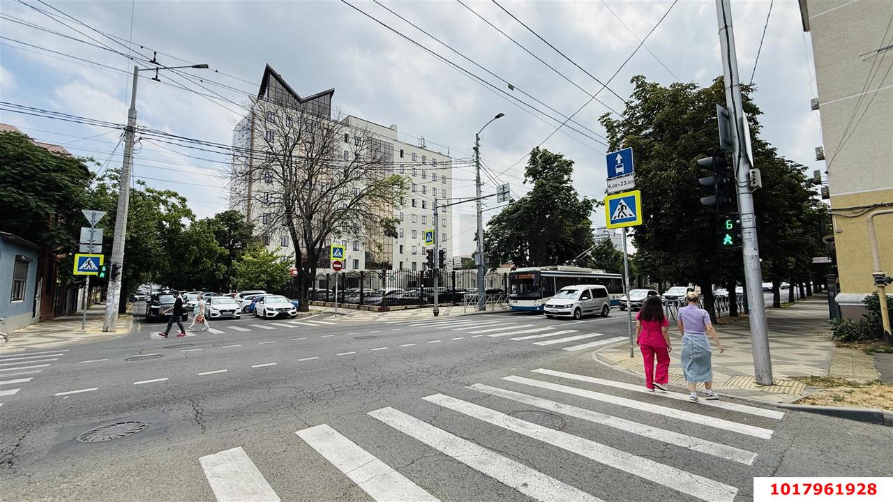 Фото №18: Отдельное здание 593&nbsp;м², 1/3&nbsp;эт. - Краснодар, Западный внутригородской округ, мкр. Центральный, ул. Карасунская, 53/1