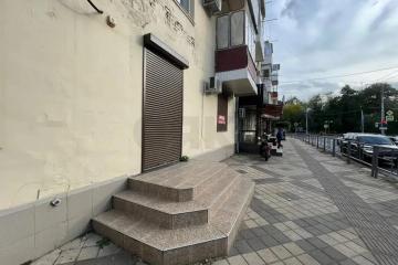 Фото №1: Готовый бизнес 56&nbsp;м², 1/5&nbsp;эт. - Краснодар, мкр. Центральный, ул. Постовая, 69