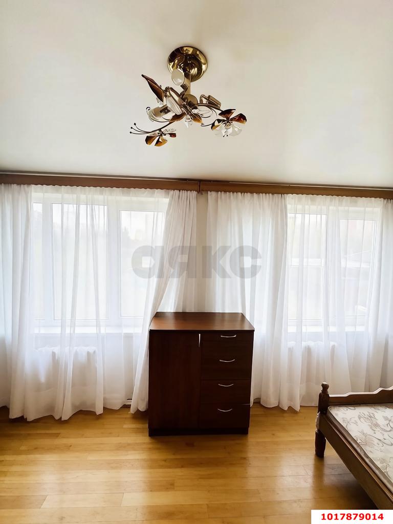 Фото №7: 2-комнатная квартира 45&nbsp;м², 2/2&nbsp;эт. - Краснодар, Прикубанский внутригородской округ, мкр. 9-й километр, ул. Гастелло, 63
