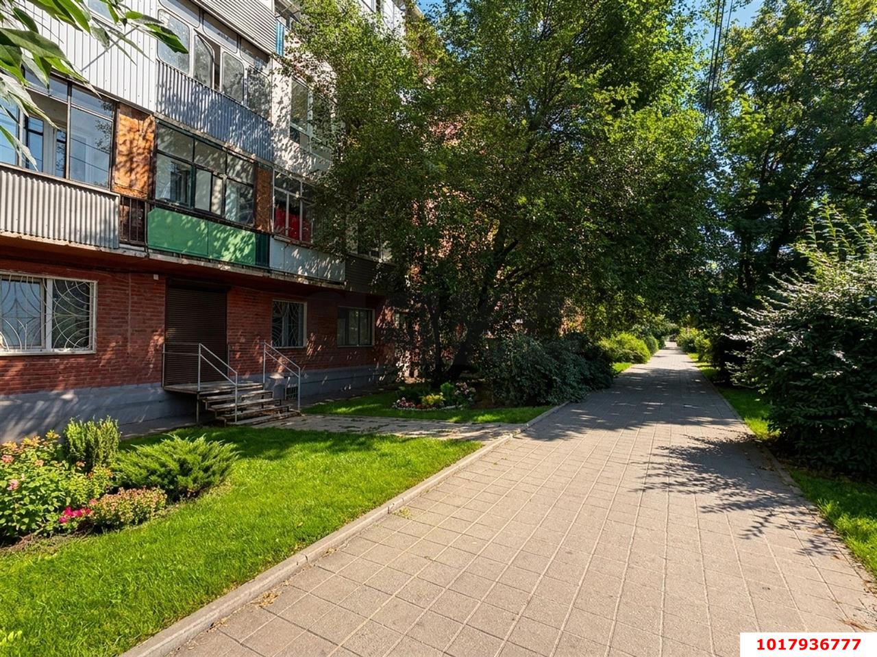 Фото №2: Торговое помещение 45&nbsp;м², 1/5&nbsp;эт. - Краснодар, Прикубанский внутригородской округ, Круглик, мкр. Школьный, ул. Школьная, 13
