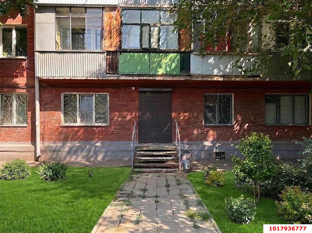 Фото №1: Торговое помещение 45&nbsp;м², 1/5&nbsp;эт. - Краснодар, Прикубанский внутригородской округ, Круглик, мкр. Школьный, ул. Школьная, 13