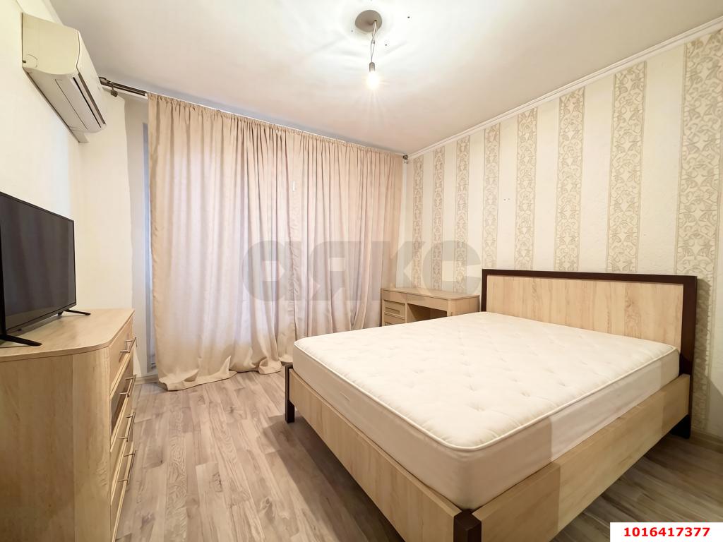Фото №1: 3-комнатная квартира 78&nbsp;м², 15/16&nbsp;эт. - Краснодар, Прикубанский внутригородской округ, мкр. Восточно-Кругликовский, ул. Черкасская, 60/1