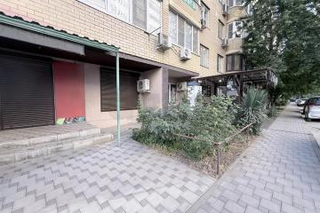 Фото №1: Торговое помещение 33&nbsp;м², 8&nbsp;эт. - Краснодар, мкр. Музыкальный, ул. Московская, 158/1