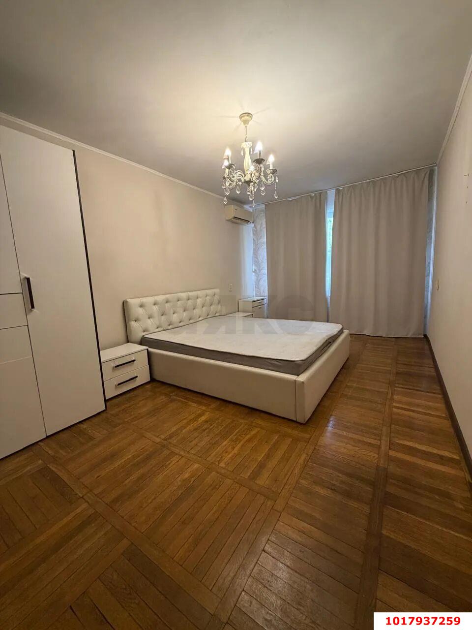 Фото №1: 1-комнатная квартира 30&nbsp;м², 1/4&nbsp;эт. - Краснодар, Западный внутригородской округ, мкр. Фестивальный, ул. Парковая, 11