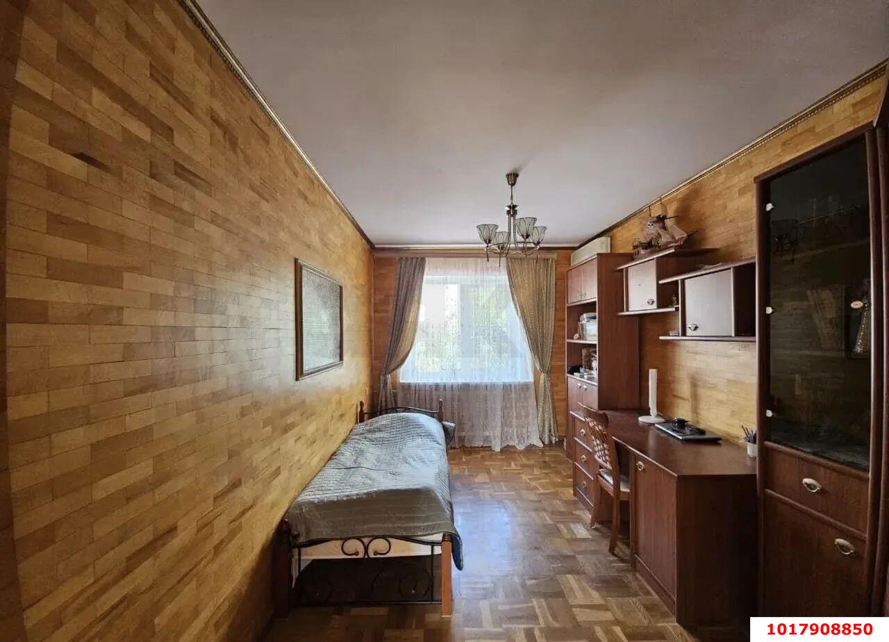 Фото №10: Дом 180&nbsp;м² + 3&nbsp;сот., 2&nbsp;эт. - Краснодар, Карасунский внутригородской округ, мкр. Хлопчато-бумажный Комбинат, пр-д 1-й  Васнецова, 1