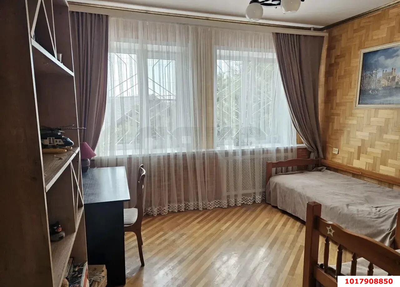 Фото №9: Дом 180&nbsp;м² + 3&nbsp;сот., 2&nbsp;эт. - Краснодар, Карасунский внутригородской округ, мкр. Хлопчато-бумажный Комбинат, пр-д 1-й  Васнецова, 1