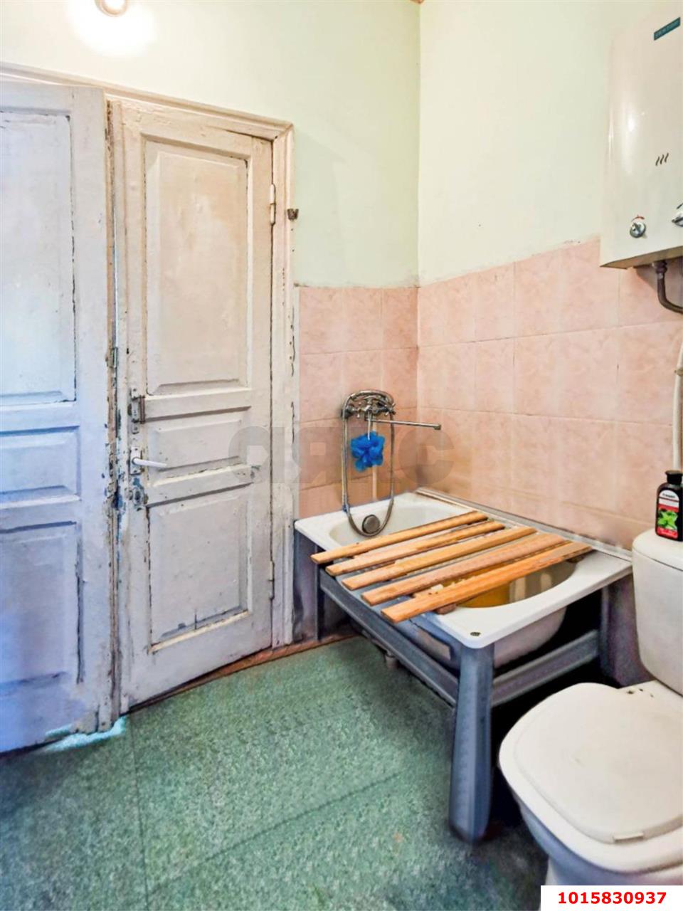 Фото №4: 2-комнатная квартира 39&nbsp;м², 1/1&nbsp;эт. - Краснодар, Западный внутригородской округ, мкр. Центральный, ул. имени Максима Горького, 57