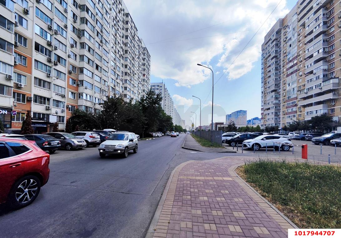 Фото №3: Студия 32&nbsp;м², 14/24&nbsp;эт. - Краснодар, Прикубанский внутригородской округ, Завод Измерительных Приборов, мкр. жилой комплекс Луч, ул. Солнечная, 18/5