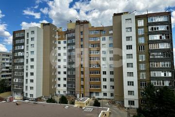 Фото №1: 3-комнатная квартира 203&nbsp;м², 5/10&nbsp;эт. - Мариуполь, р. Жовтневый, пр-кт Строителей, 110