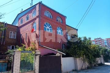 Фото №1: Дом 544&nbsp;м² + 3&nbsp;сот., 2&nbsp;эт. - Геленджик, мкр. Магилат, ул. Приветливая, 2
