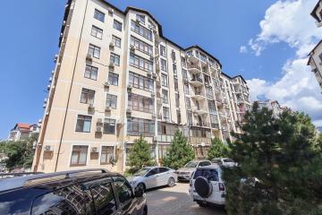 Фото №1: 1-комнатная квартира 47&nbsp;м², 8/8&nbsp;эт. - Геленджик, мкр. ЖК Черноморский, ул. Крымская, 19к4