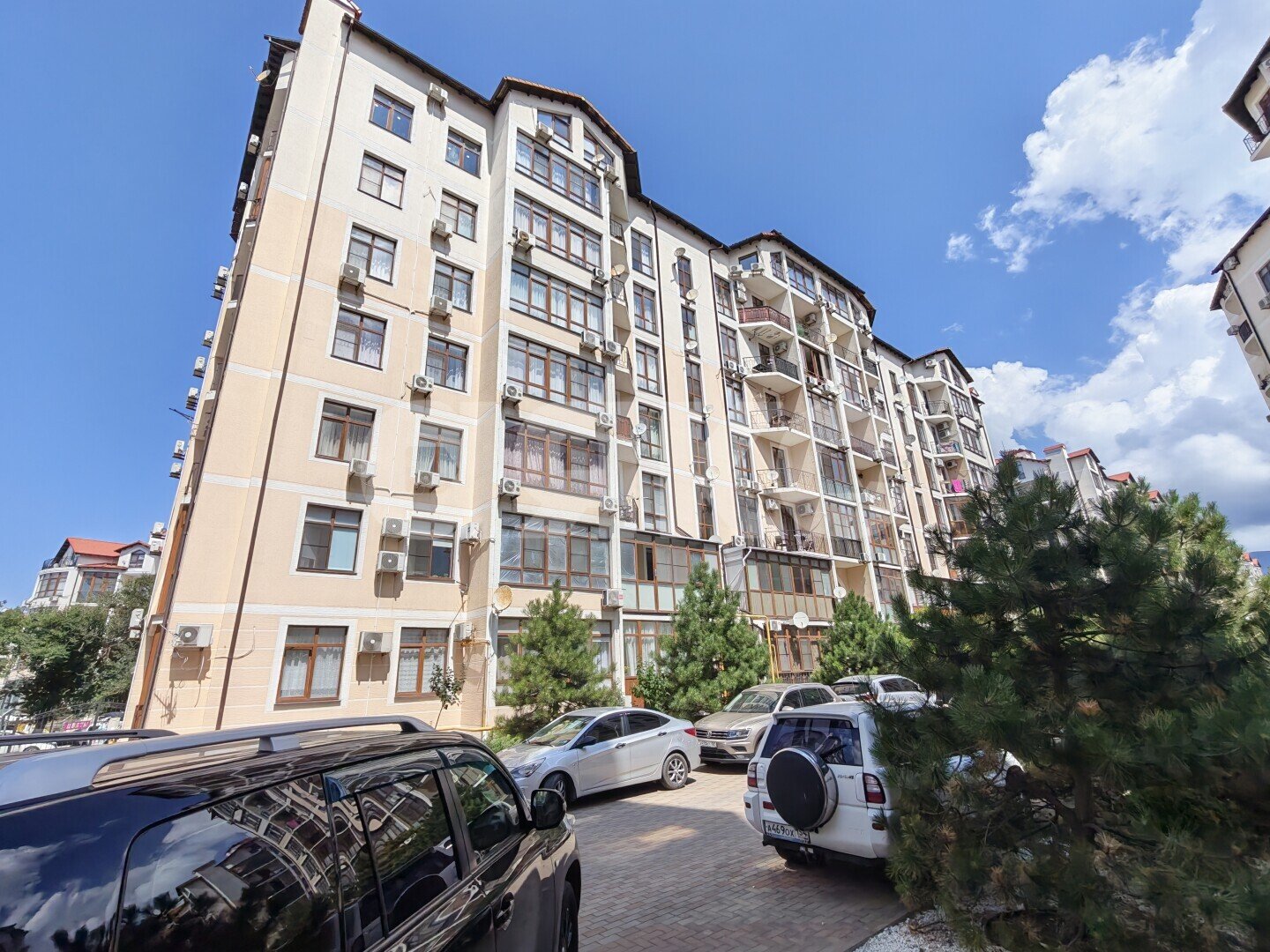 Фото №1: 1-комнатная квартира 47&nbsp;м², 8/8&nbsp;эт. - Геленджик, Толстый Мыс, мкр. ЖК Черноморский, ул. Крымская, 19к4