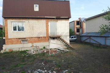 Фото №1: Дом 120 м² + 4 сот., 3 эт. - Октябрьский, мкр. СНТ Компрессорщик, ул. Зелёная