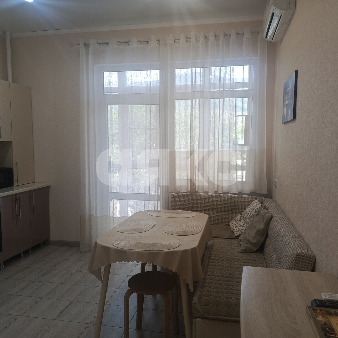 Фото №4: 1-комнатная квартира 43&nbsp;м², 3/9&nbsp;эт. - Геленджик, мкр. Южный, ул. Прасковеевская, 21
