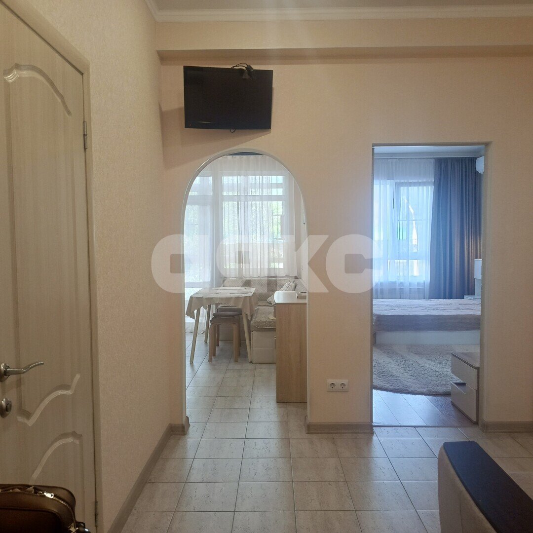 Фото №10: 1-комнатная квартира 43&nbsp;м², 3/9&nbsp;эт. - Геленджик, мкр. Южный, ул. Прасковеевская, 21
