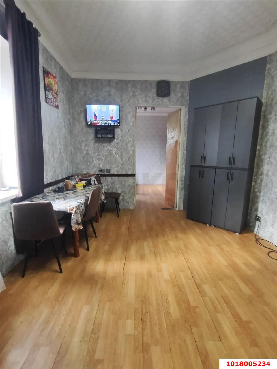 Фото №3: 4-комнатная квартира 71&nbsp;м², 2/2&nbsp;эт. - Краснодар, Западный внутригородской округ, мкр. Центральный, ул. Ленина, 24