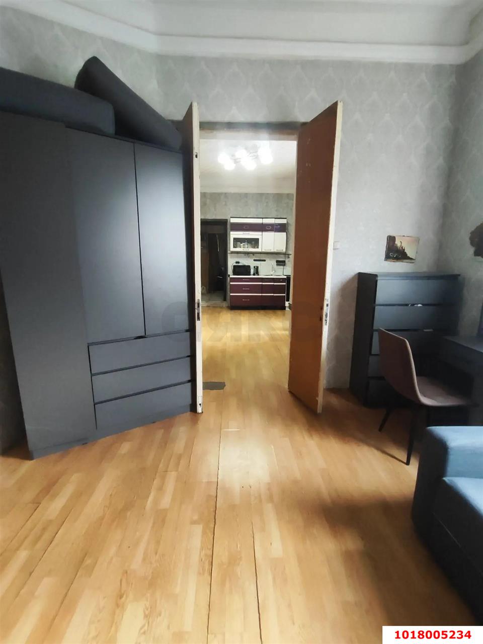 Фото №5: 4-комнатная квартира 71&nbsp;м², 2/2&nbsp;эт. - Краснодар, Западный внутригородской округ, мкр. Центральный, ул. Ленина, 24