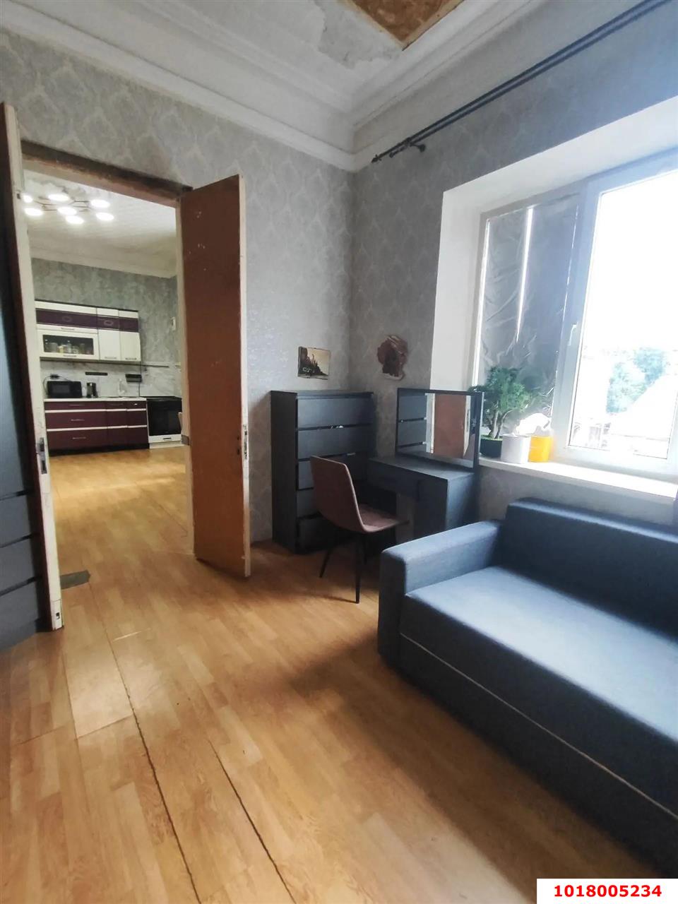 Фото №4: 4-комнатная квартира 71&nbsp;м², 2/2&nbsp;эт. - Краснодар, Западный внутригородской округ, мкр. Центральный, ул. Ленина, 24