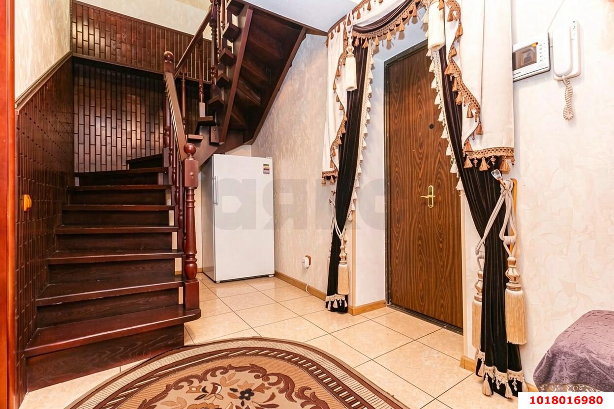 Фото №8: 3-комнатная квартира 100&nbsp;м², 5/10&nbsp;эт. - Краснодар, Прикубанский внутригородской округ, мкр. Фестивальный, ул. Воровского, 180