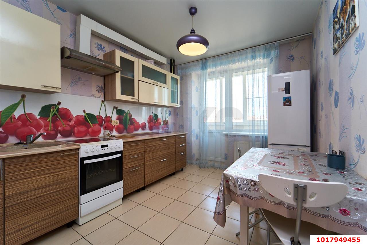 Фото №1: 1-комнатная квартира 35&nbsp;м², 5/6&nbsp;эт. - Краснодар, Прикубанский внутригородской округ, мкр. Музыкальный, ул. Московская, 140В