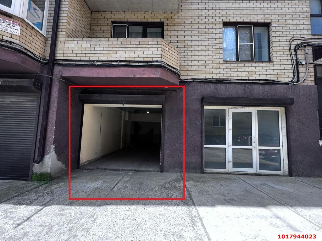 Фото №1: Торговое помещение 37&nbsp;м², 1/5&nbsp;эт. - Краснодар, Прикубанский внутригородской округ, Калинино, мкр. Завод Радиоизмерительных Приборов, пер. Гаражный, 12/4