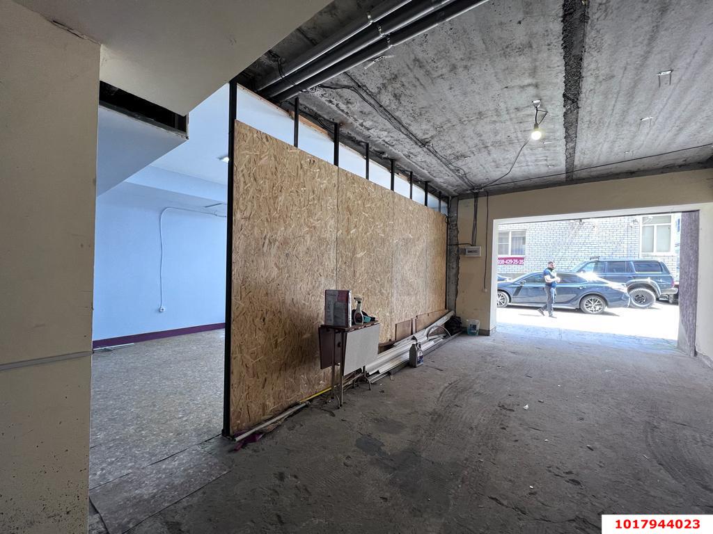 Фото №3: Торговое помещение 37&nbsp;м², 1/5&nbsp;эт. - Краснодар, Прикубанский внутригородской округ, Калинино, мкр. Завод Радиоизмерительных Приборов, пер. Гаражный, 12/4
