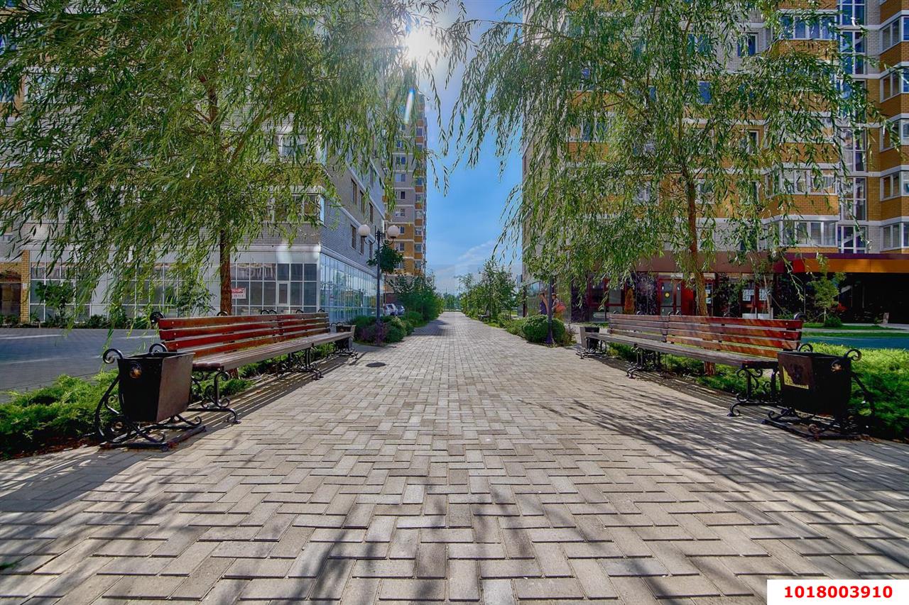 Фото №5: 2-комнатная квартира 63&nbsp;м², 12/12&nbsp;эт. - Краснодар, Прикубанский внутригородской округ, Славянский, мкр. Светлоград, ул. Красных Партизан, 1/4к7