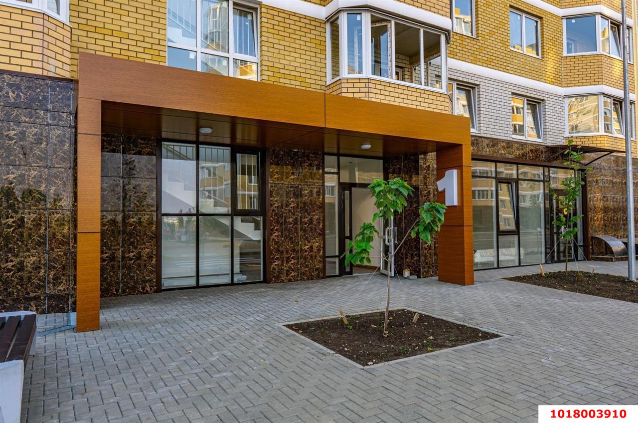 Фото №3: 2-комнатная квартира 63&nbsp;м², 12/12&nbsp;эт. - Краснодар, Прикубанский внутригородской округ, Славянский, мкр. Светлоград, ул. Красных Партизан, 1/4к7
