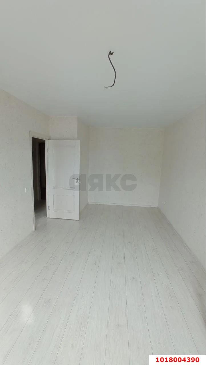 Фото №1: 1-комнатная квартира 40&nbsp;м², 15/16&nbsp;эт. - Краснодар, Прикубанский внутригородской округ, Восточный, мкр. жилой комплекс Квартал № 6, ул. Генерал-лейтенанта Александра Сапрунова, 15