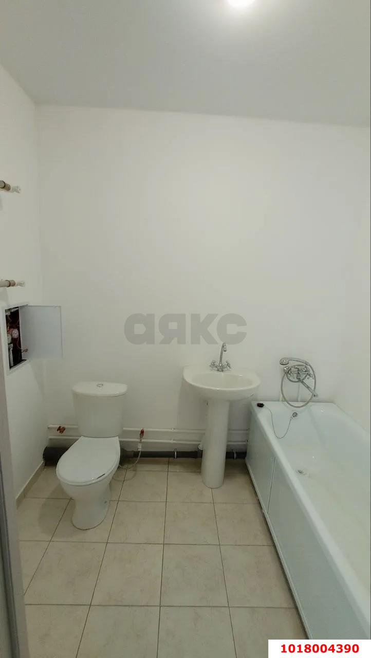 Фото №8: 1-комнатная квартира 40&nbsp;м², 15/16&nbsp;эт. - Краснодар, Прикубанский внутригородской округ, Восточный, мкр. жилой комплекс Квартал № 6, ул. Генерал-лейтенанта Александра Сапрунова, 15