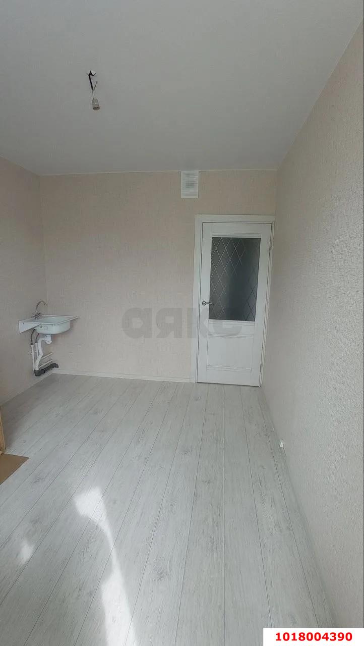 Фото №3: 1-комнатная квартира 40&nbsp;м², 15/16&nbsp;эт. - Краснодар, Прикубанский внутригородской округ, Восточный, мкр. жилой комплекс Квартал № 6, ул. Генерал-лейтенанта Александра Сапрунова, 15