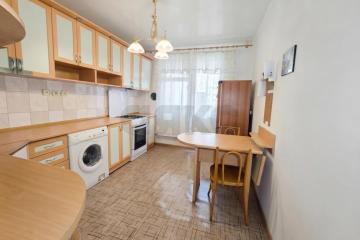 Фото №1: 2-комнатная квартира 80 м², 7/10 эт. - Краснодар, мкр. Юбилейный, пр-кт Чекистов, 28