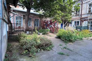 Фото №1: 2-комнатная квартира 30 м², 1/1 эт. - Краснодар, мкр. Центральный, ул. Карасунская, 115
