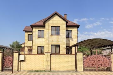 Фото №1: Дом 231&nbsp;м², 3&nbsp;эт. - Анапская, ул. Садовая