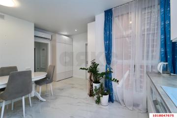 Фото №1: 2-комнатная квартира 50 м², 14/24 эт. - Краснодар, мкр. ЖК Рекорд, ул. Новороссийская, 90/2к2