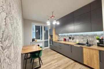 Фото №1: 3-комнатная квартира 83&nbsp;м², 22/24&nbsp;эт. - Краснодар, мкр. ЖК Абрикосово, ул. имени Героя Георгия Бочарникова, 4к1