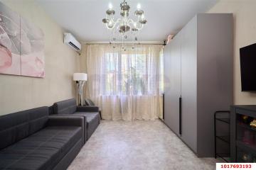 Фото №1: 3-комнатная квартира 70 м², 3/3 эт. - Краснодар, мкр. Центральный, ул. Володарского, 4