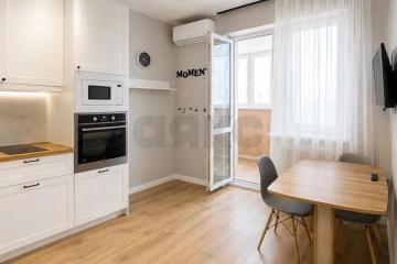 Фото №1: 1-комнатная квартира 40 м², 15/19 эт. - Краснодар, мкр. ЖК На Стахановской, ул. Стахановская, 1