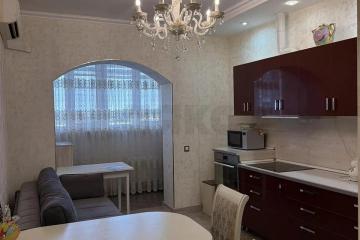 Фото №1: 1-комнатная квартира 47 м², 3/7 эт. - Краснодар, мкр. Кожзавод, ул. Минская, 122/13