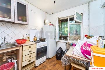 Фото №1: 3-комнатная квартира 58 м², 1/5 эт. - Краснодар, мкр. Черёмушки, ул. Айвазовского, 118