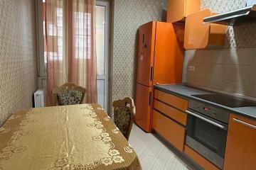 Фото №1: 3-комнатная квартира 60 м², 3/8 эт. - Краснодар, мкр. Светлоград, ул. Красных Партизан, 1/3к4