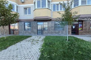 Фото №1: Торговое помещение 55&nbsp;м², 1/16&nbsp;эт. - Краснодар, мкр. Светлоград, ул. Красных Партизан, 1/4к15
